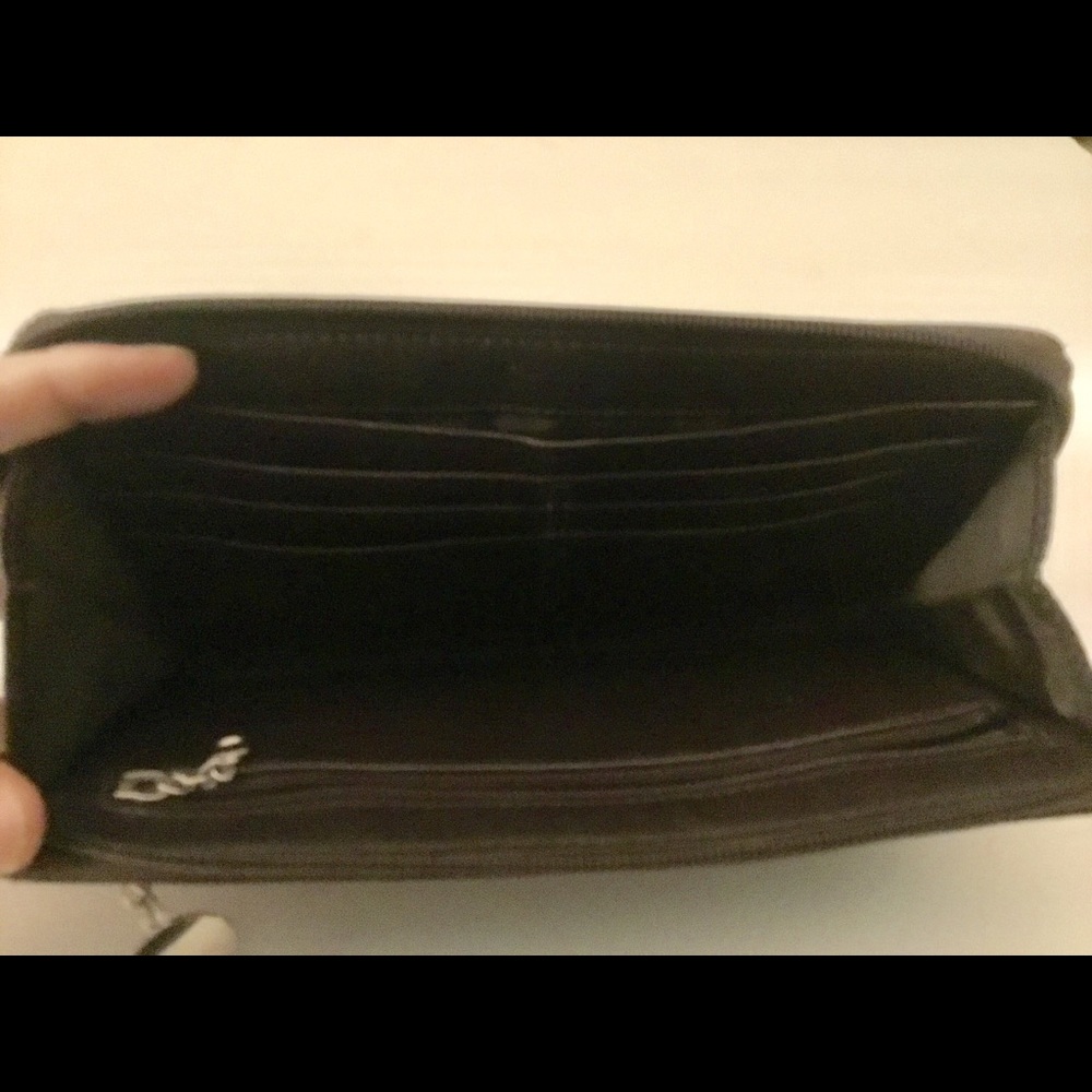 💔SOLD💔 Coach Signature Wallet - Picture 4 of 6